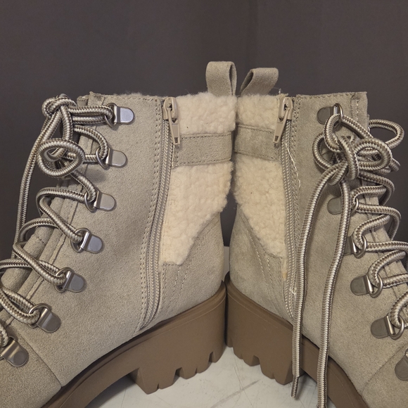 NWT Soda Women's Beige Serpa Lace-Up Ankle Boots 8.5 - Picture 3 of 11